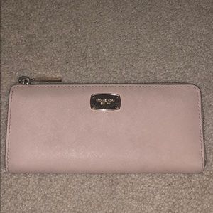 Micheal kors blush colored wallet